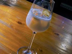 -Mx.cocktail bar