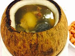 椰子鸡汤-宜宾海鲜酒家·三十年老字号