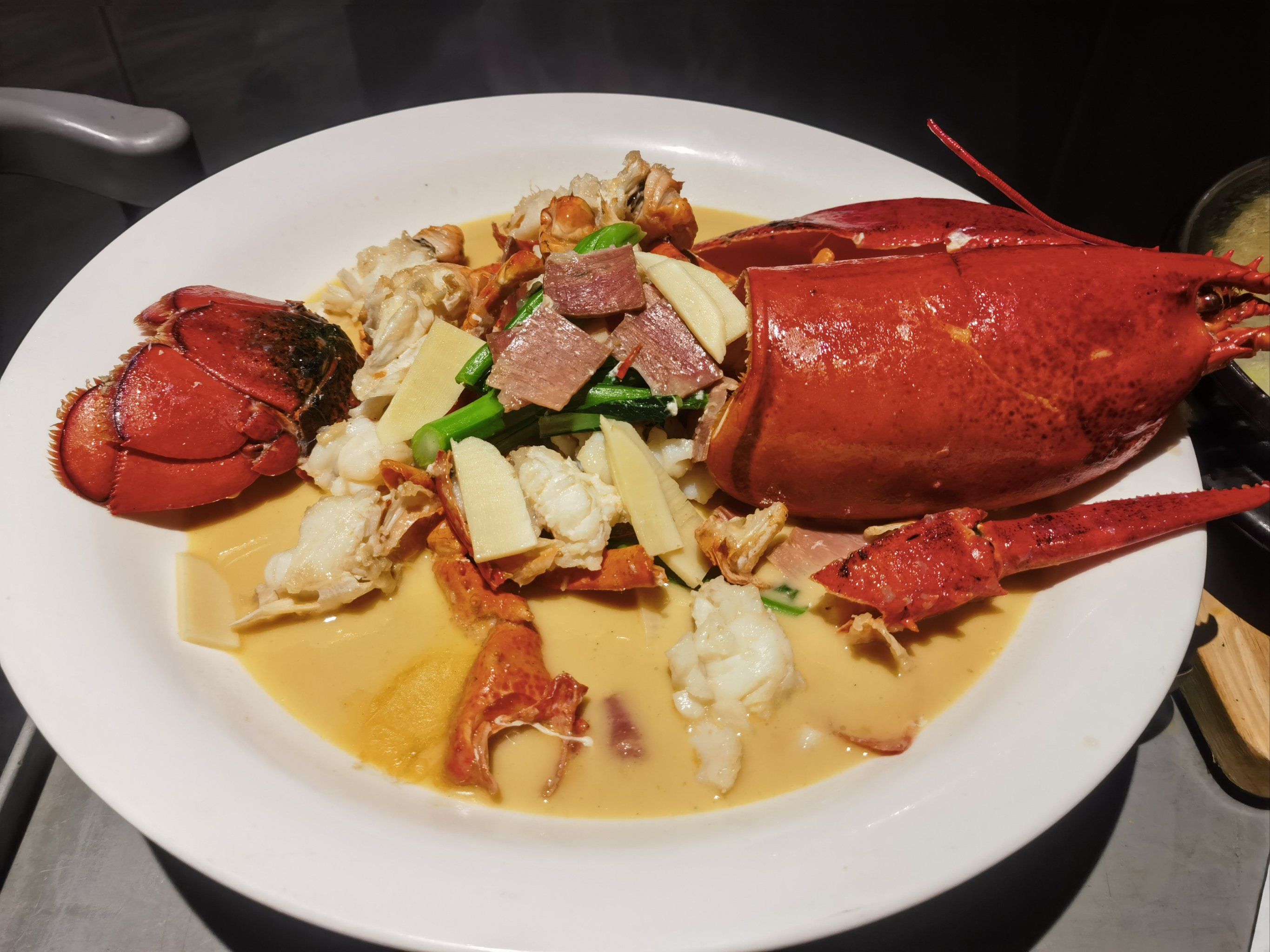 波士顿龙虾 
上汤波士顿大龙虾,宴