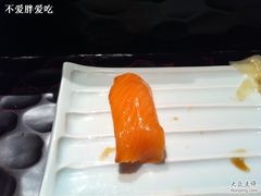 三文鱼寿司-松涛日本料理