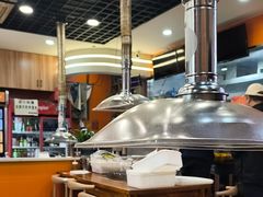 -哈尔滨小酒馆·鲜肉现穿自助烧烤(康新花园店)