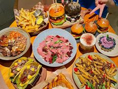-三勾JJJ Burger&Coffee(梅溪湖店)