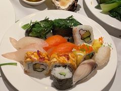 -广州万富希尔顿酒店·感趣自助餐厅·金秋蟹宴生蚝海鲜刺身