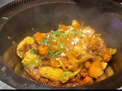 -山河屯铁锅炖·非遗东北菜(南山店)