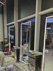 -PE SALON 