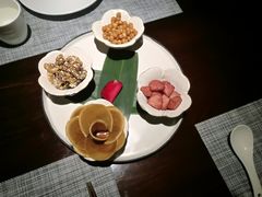 -乐领拈花溪·林涧食韵