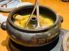 云海肴汽锅鸡-云海肴·汽锅鸡·云南代表菜(天山百盛优客店)