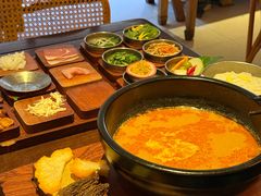 -银米·云南传统过桥米线(双廊黑金冠店)