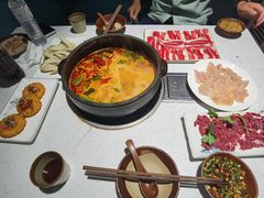 -贵府酸汤牛肉火锅·贵州老字号(飞山街店)