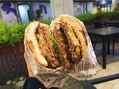 -The Habit Burger Grill 哈比特汉堡(爱琴海店)
