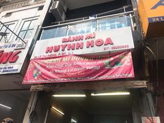 -Bánh Mì Huynh Hoa