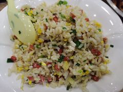 -江城燕子大排档(江汉路步行街店)