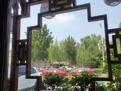 -泉畔人家·老济南经典鲁菜(大明湖店)
