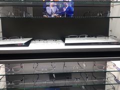 -镜客眼镜(浦江欢乐颂店)