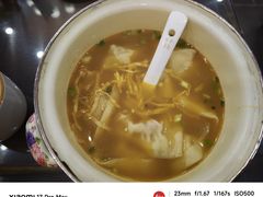 -笑来喜馄饨小笼工坊(通扬路店)