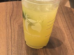 -瑞幸咖啡(江汉路中山大道店)