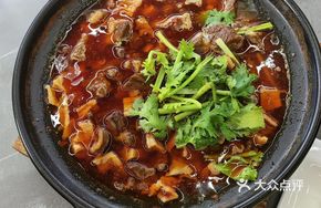 Braised Beef Shank in Clay Pot