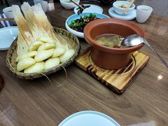 -有红鸡毛店·川菜(建设路店)