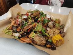 -老东镇啤酒屋海鲜加工·蒸汽海鲜·海鲜烧烤(台东店)