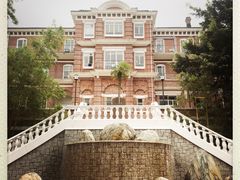 -香港大学