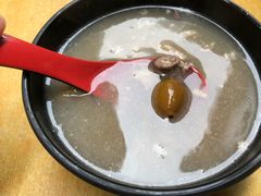 咸橄榄粉肠汤-汕尾小吃铜盘推(埔尾篮球场店)