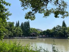 -汇龙潭