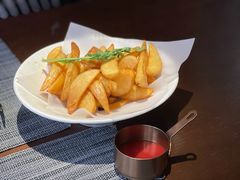 -卡普里披萨·牛扒·下午茶