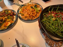 -亚伟瓦罐面美食城(淇县总店)