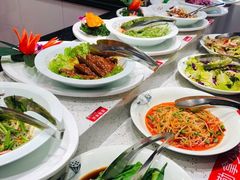 -佰烧海鲜烤肉火锅自助(世茂国际广场店)