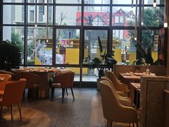 -红樱桃·欢乐餐厅(太原里店)