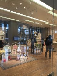 -丽婴房(七莘路店)