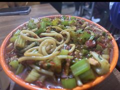 -玲玲米粉·新疆现炒米粉(大十字总店)