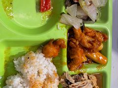 -同济大学本部学苑饮食广场