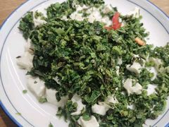 香椿炒豆腐-卯时·龙光雅宴·精致锡帮菜(惠山古镇店)