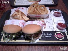 FAT&nbsp;MEAL-FATBURGER 特富客汉堡(外交公寓店)