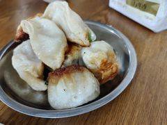 -黄阿姨锅贴大王(万航渡路店)