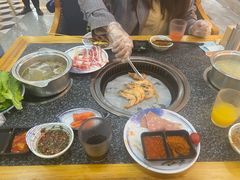 -锤头鲨毛肚海鲜烤肉自助餐厅(国购广场店)