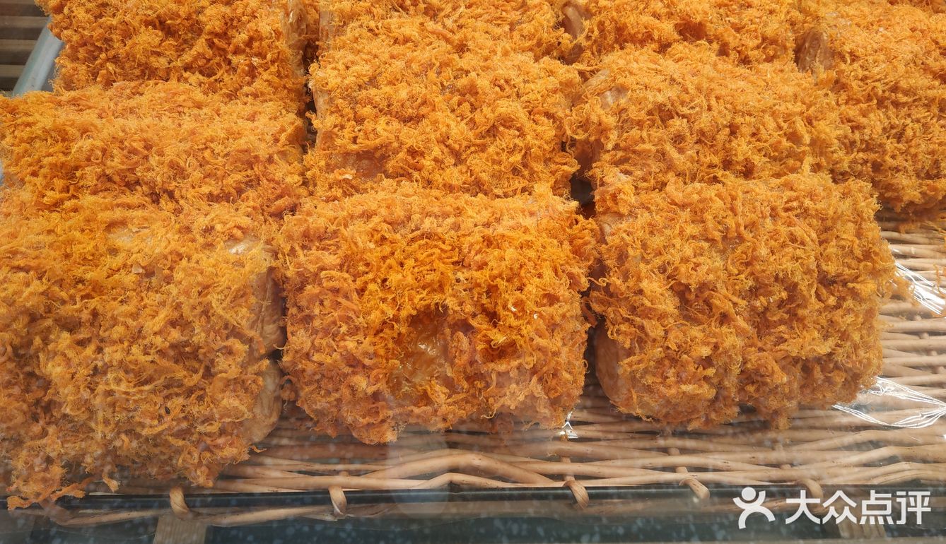 面包很丝滑。「丹麦松松」喜欢吃肉松的可以选择这款
