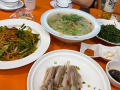 -民族手抓羊肉馆·滩羊手抓·烤全羊