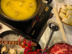 -鲜入围煮花胶鸡海鲜火锅