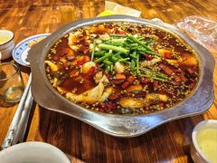 -乡土特色.冷锅鱼.牦牛肉汤锅