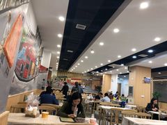 大堂-江城燕子大排档(江汉路步行街店)