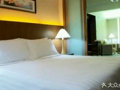 -汕尾巴黎半岛酒店