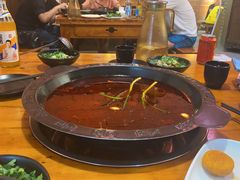 -三道苗苗鱼·美蛙黄辣丁(八里店)