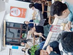 等位区-八两八金·莱芜特色炒鸡(市南漳浦路店)
