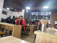 大堂-金实大酥牛肉面