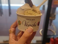 -VENCHI 闻绮(上海佛罗伦萨小镇店)