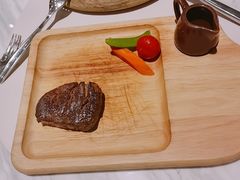 扒澳洲和牛牛柳佐黑椒汁-窗外西餐厅(普罗理想国店)