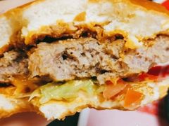 经典肉酱汁汁厚作牛肉汉堡-肯德基(院桥奥特莱斯店)