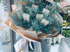 -何兮花店·气球派对鲜花店(马桥银春路万科城店)